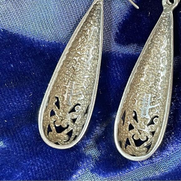 Sterling silver pierced botanical raindrop earrings - Picture 6 of 9